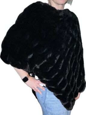 La Fiorentina Black Faux Fur Poncho Cape